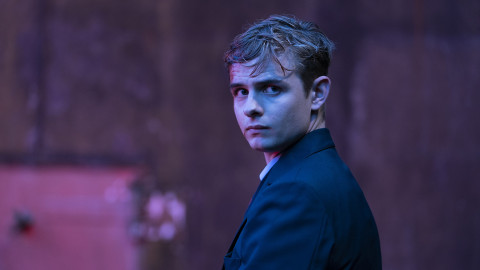 3. DE|REAL Filme/Serien backdrop