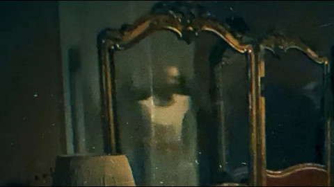 Übernatührlich & Andersartig backdrop